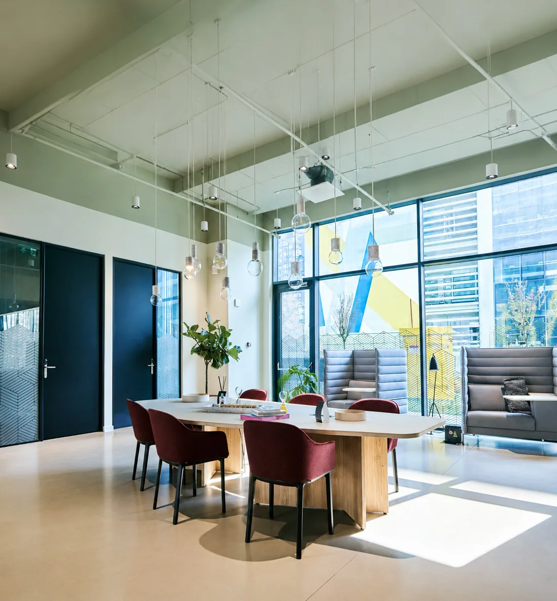 Không gian họp và làm việc nhóm thuộc Trạm sạc hiệu suất Norton Park (phối cảnh minh họa)